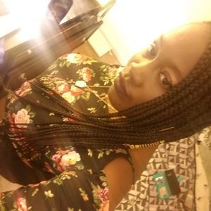 Meet your Posher, April